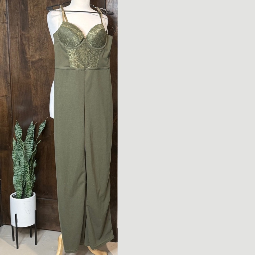 Revamped women’s Size L green jumpsuit lace bodice